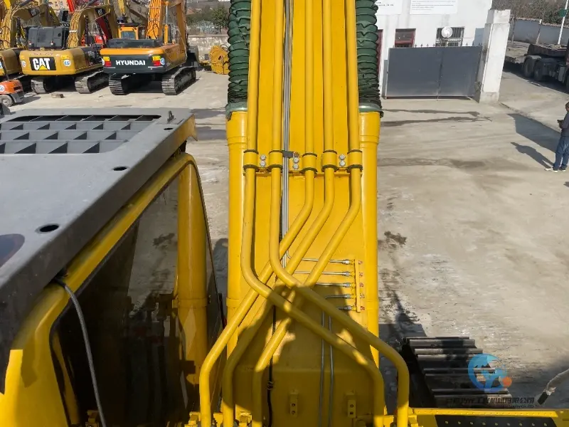 29_Used-Excavator-Komatsu-PC-450-8-27