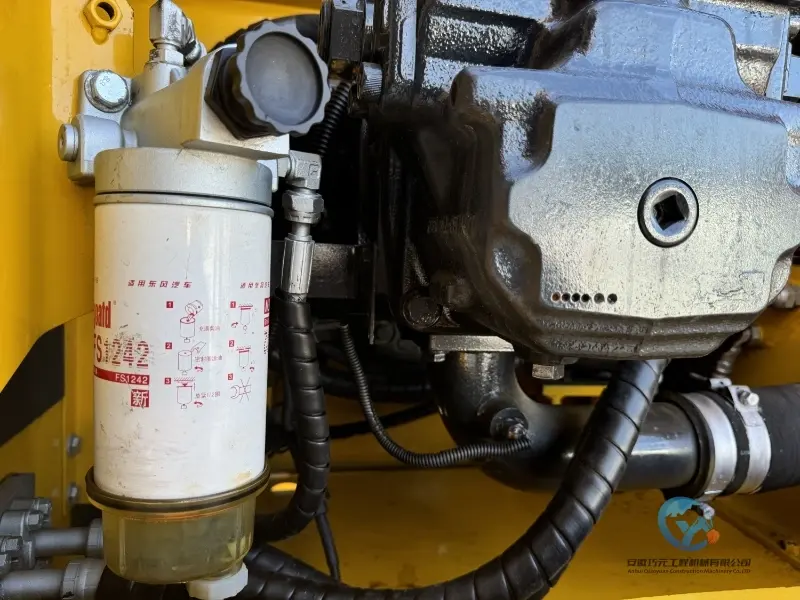 32_Used-Excavator-Komatsu-PC200-8-23
