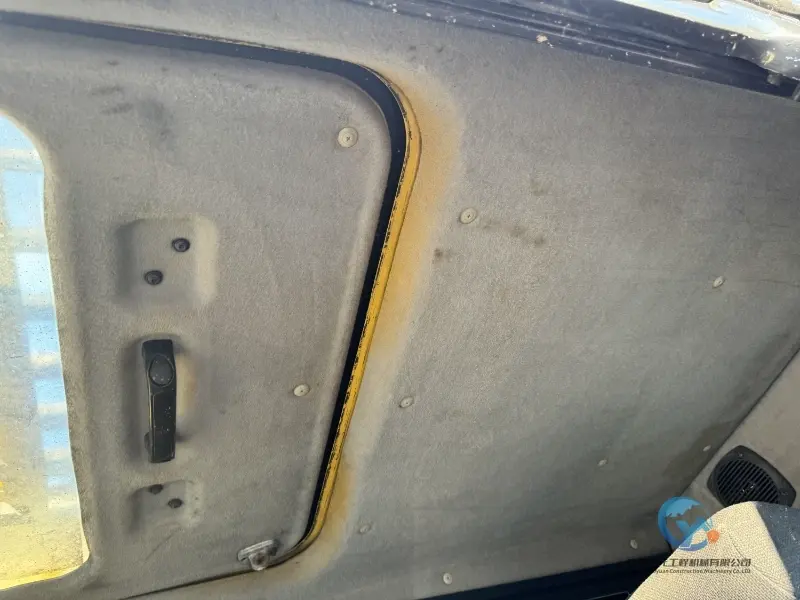 33_Used-Excavator-Komatsu-PC200-8-24