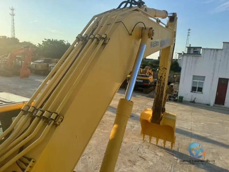 35_2023-Used-Excavator-Komatsu-PC400-19