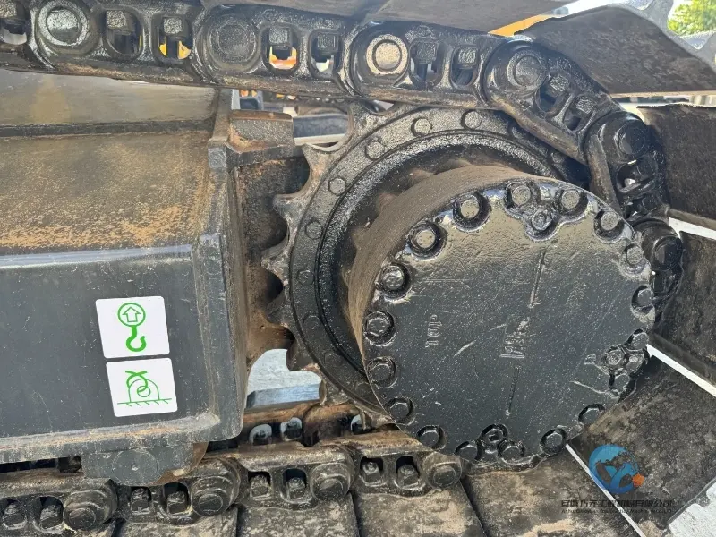 43_Used-Excavator-Komatsu-PC200-8-40