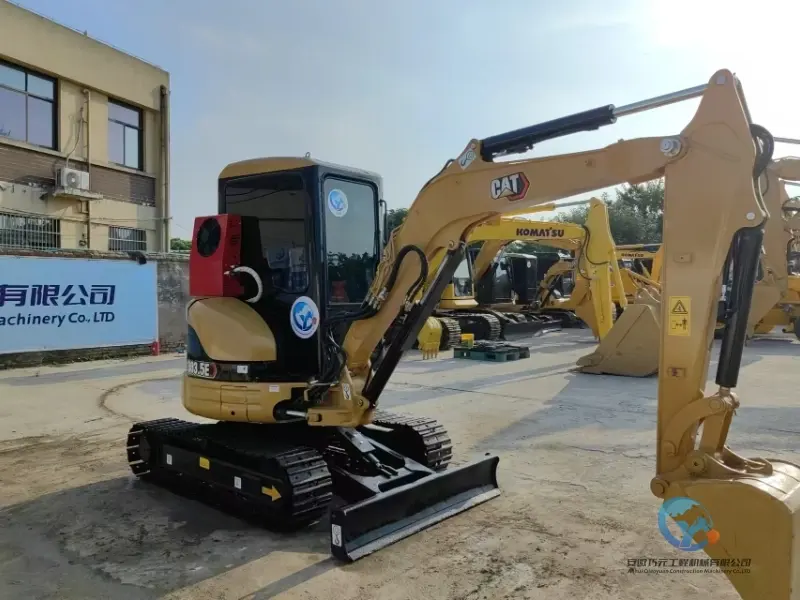 4_Used-Excavator-Caterpillar-303.5E-7