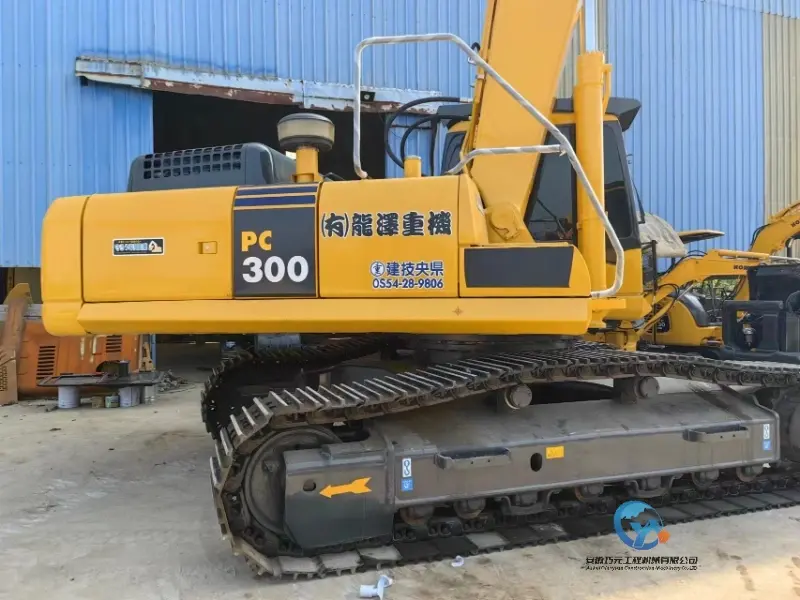 5_Used-Excavator-Komatsu-PC300-78