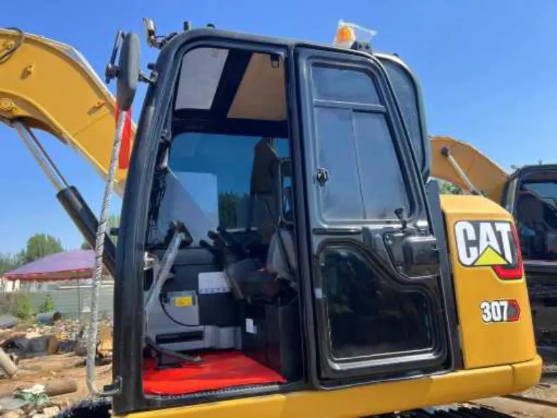 6_Used-Excavator-Caterpillar-307E216