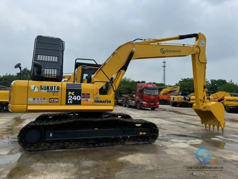 6_Used-Excavator-Komatsu-PC240-8-2