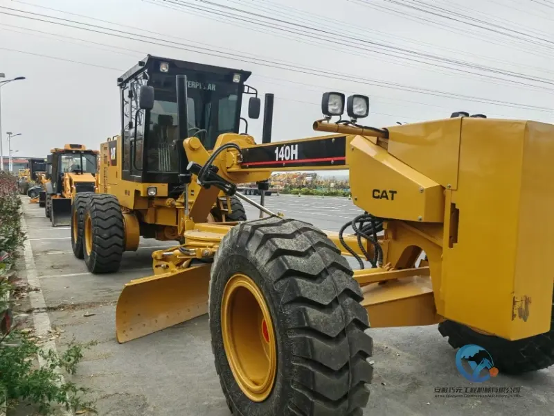 6_Used-Grader-Caterpillar-140H-13