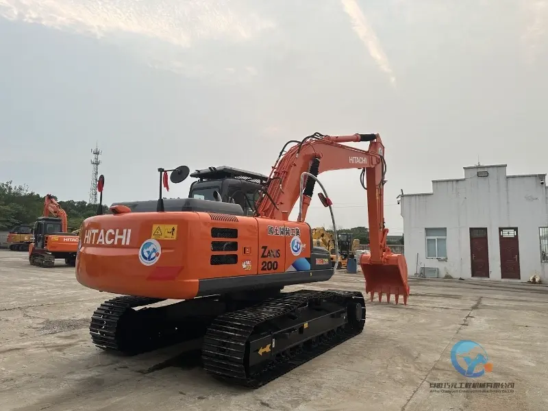 7_2023-Used-Excavator-Hitachi-200-12