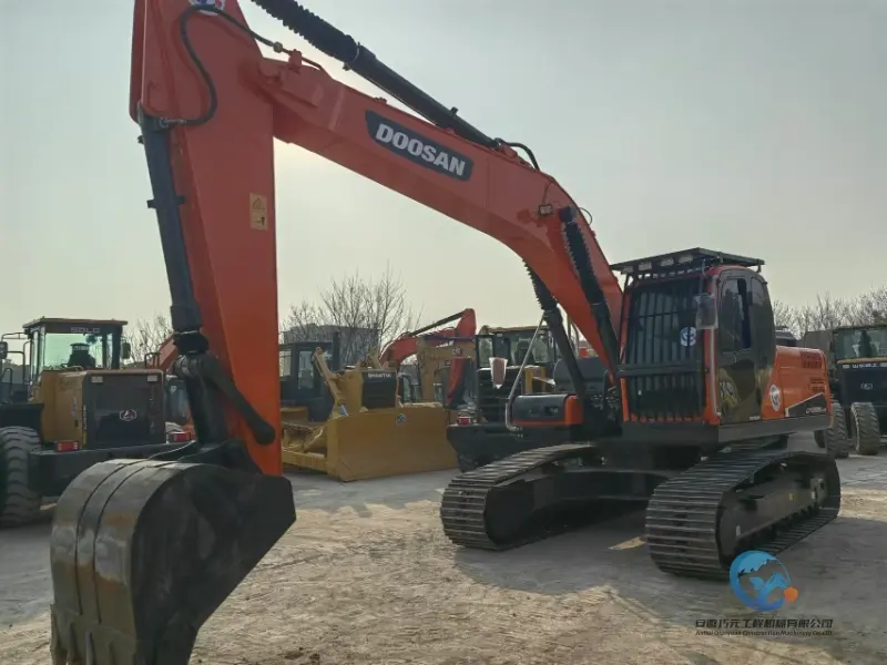 7_Used-Excavator-Doosan-DX225LC-9C-4