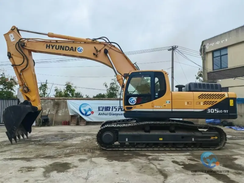 7_Used-Excavator-Hyundai-305LC-9T-10
