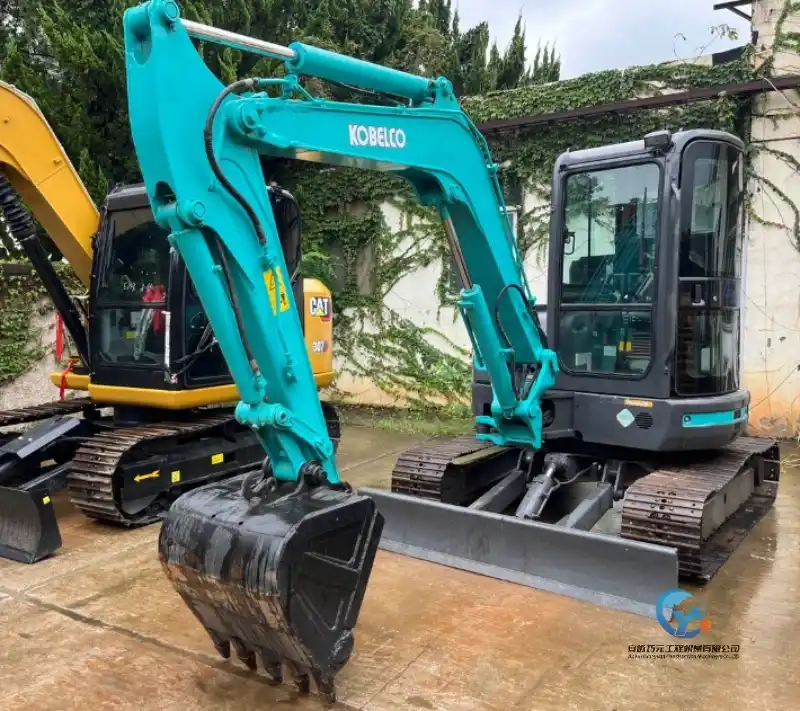 7_Used-Excavator-Kobelco-SK553