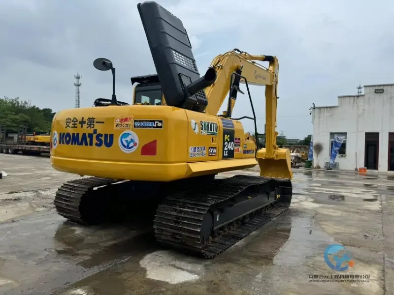 7_Used-Excavator-Komatsu-PC240-8-13