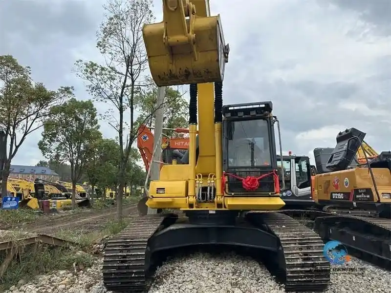 7_Used-Excavator-Komatsu-PC2401_W_800px