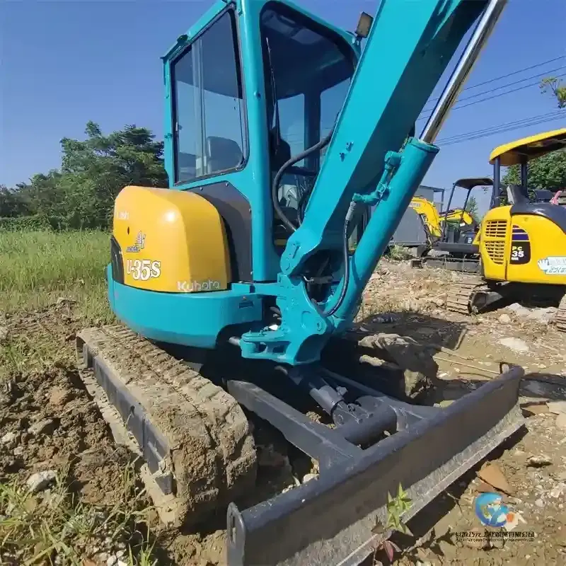 7_Used-Excavator-Kubota-U35S8-1