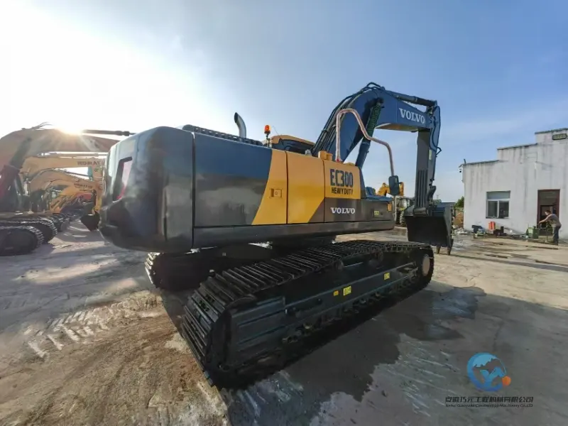 7_Used-Excavator-Volvo-EC300-3