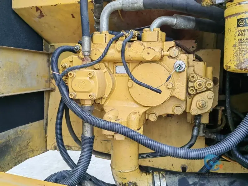 8_Used-Excavator-Caterpillar-320CL-3