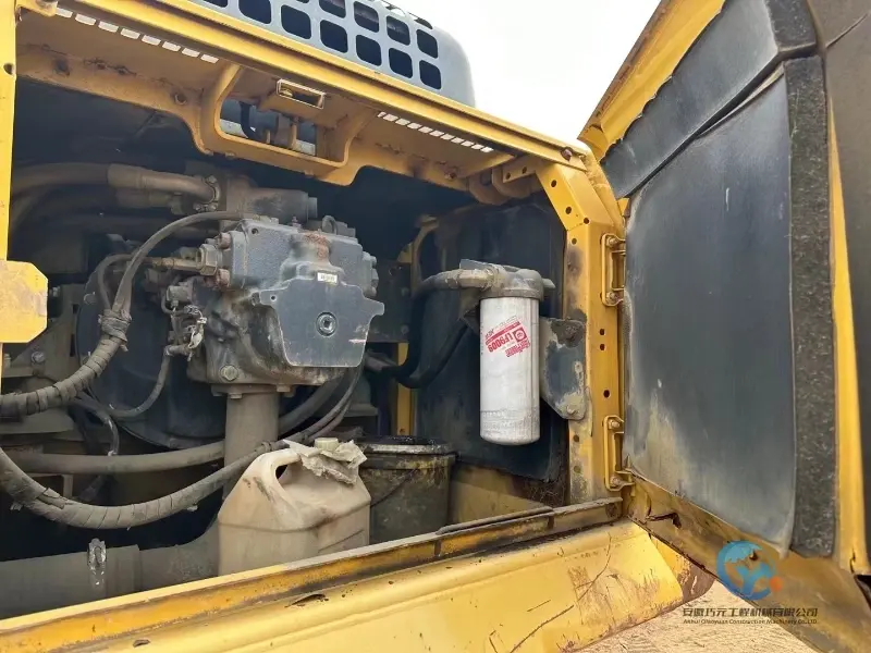 8_Used-Excavator-Komatsu-PC300-7-9