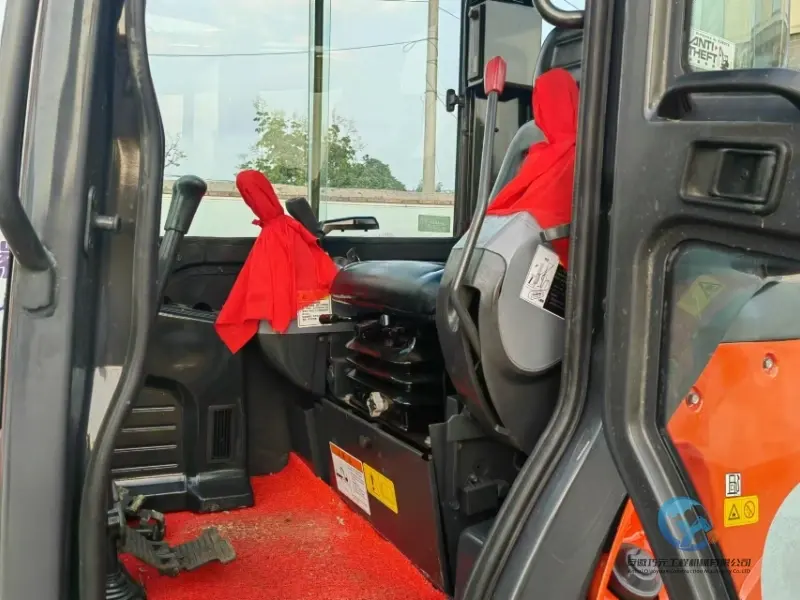 8_Used-Excavator-Kubota-KX163-3