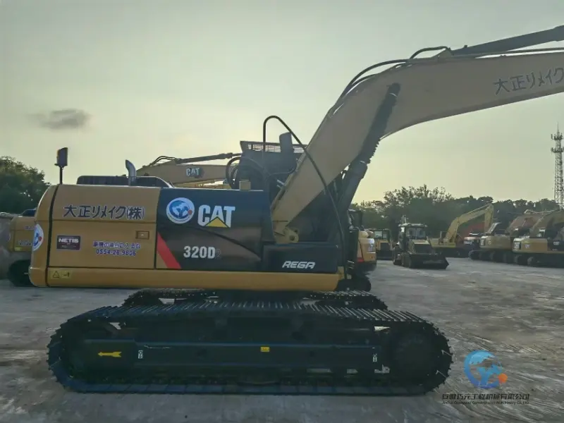 9_2022-Used-Excavator-Caterpillar-320D2-18