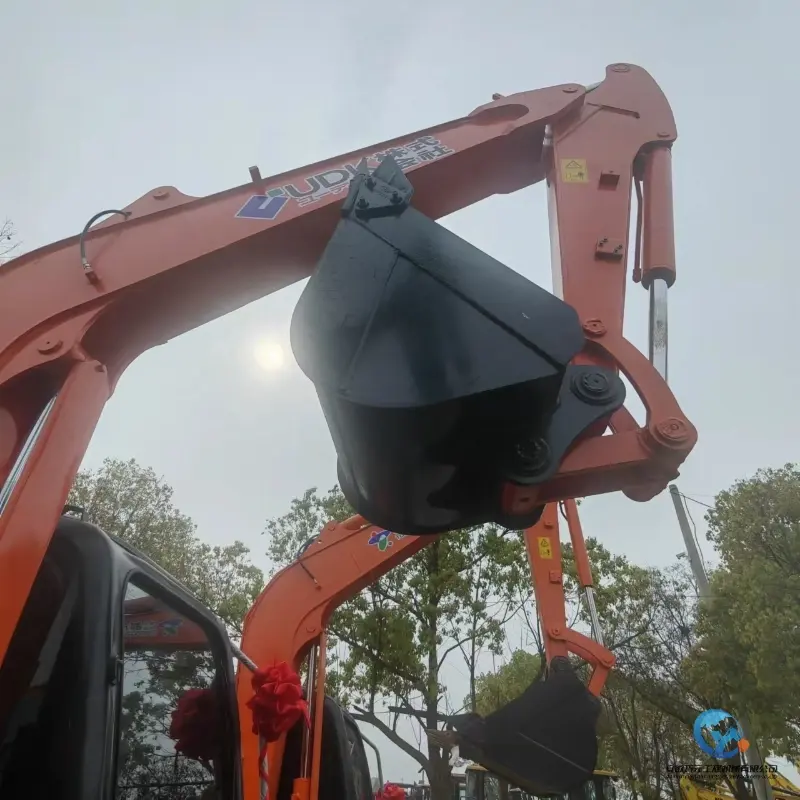 9_Used-Excavator-Hitachi-ZX60-10