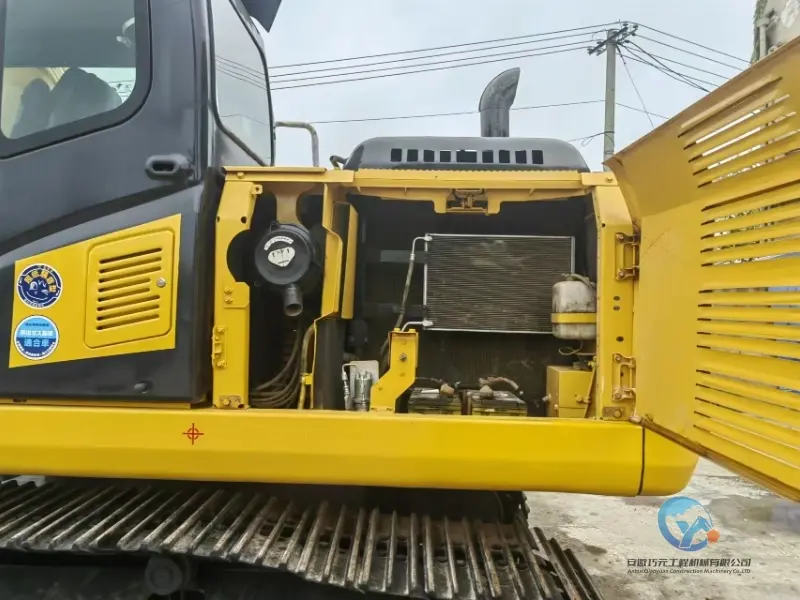 9_Used-Excavator-Komatsu-PC160-7
