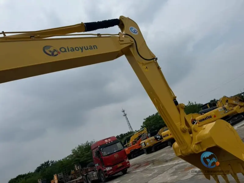 9_Used-Excavator-Komatsu-PC240-8-8