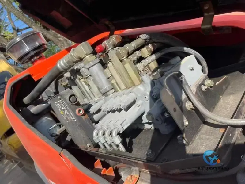 9_Used-Excavator-Kubota-KX1850