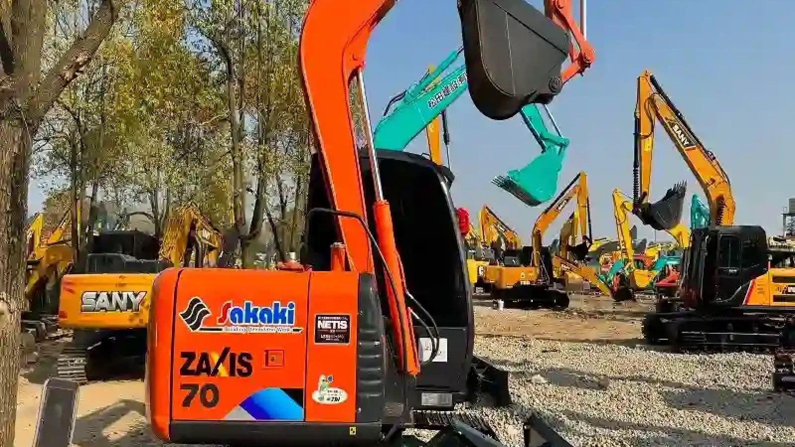10_Used-Excavator-Hitachi-ZX70-116