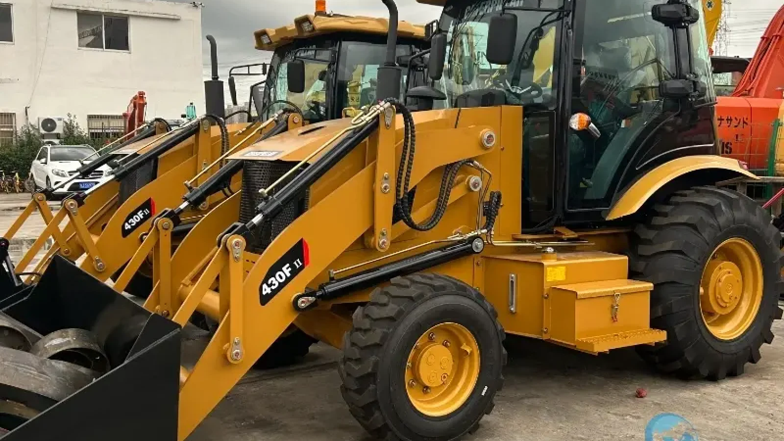 13_Used-Backhoe-Loader-Caterpillar-430F-15