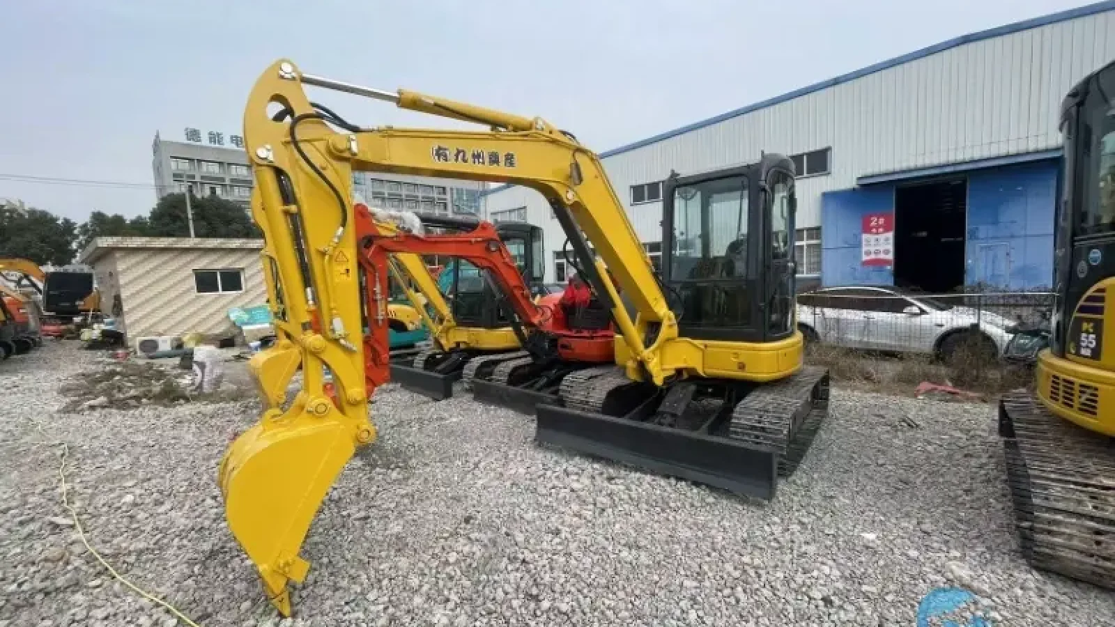 19_Used-Excavator-Komatsu-PC40-MR-13