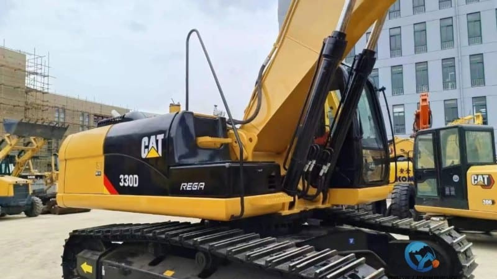 6_Used-Excavator-Caterpillar-330D4