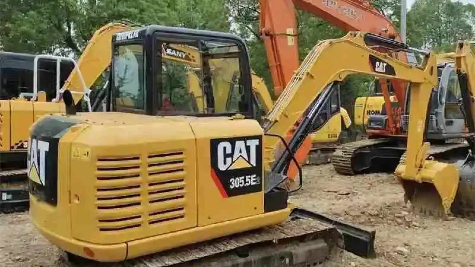 7_Used-Excavator-Caterpillar-305.5E27