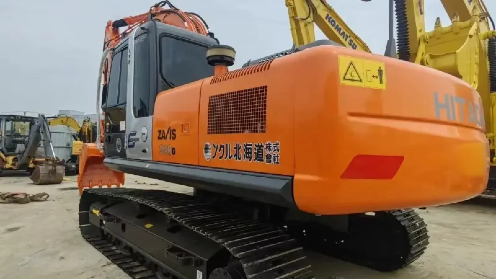 7_Used-Excavator-Hitachi-ZX2406