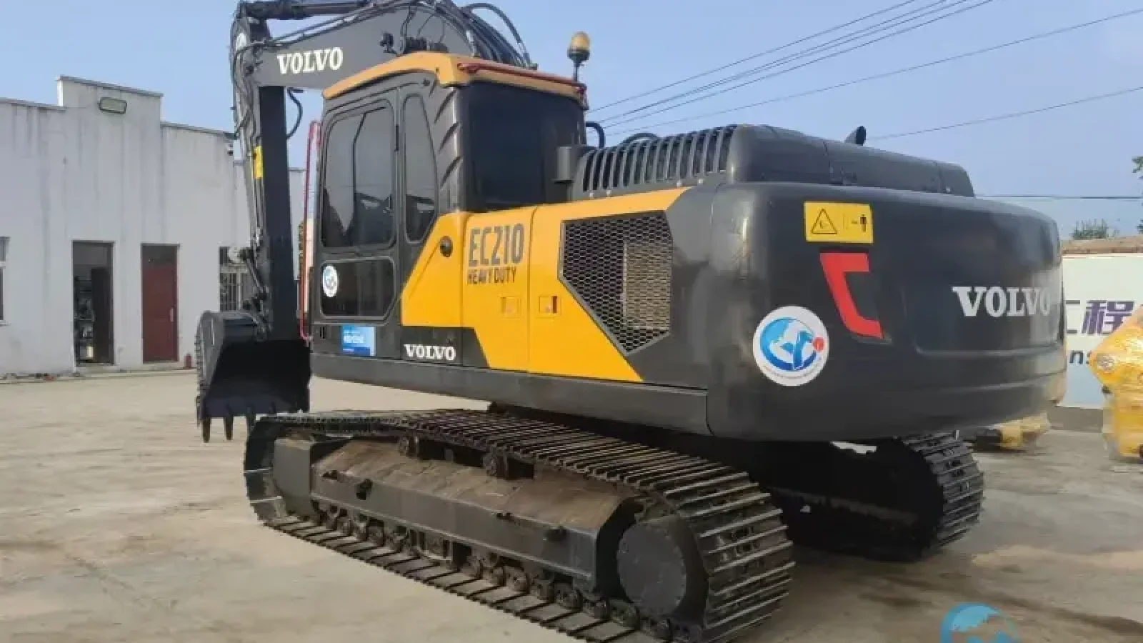 8_2022-Used-Excavator-Volvo-EC210D-2