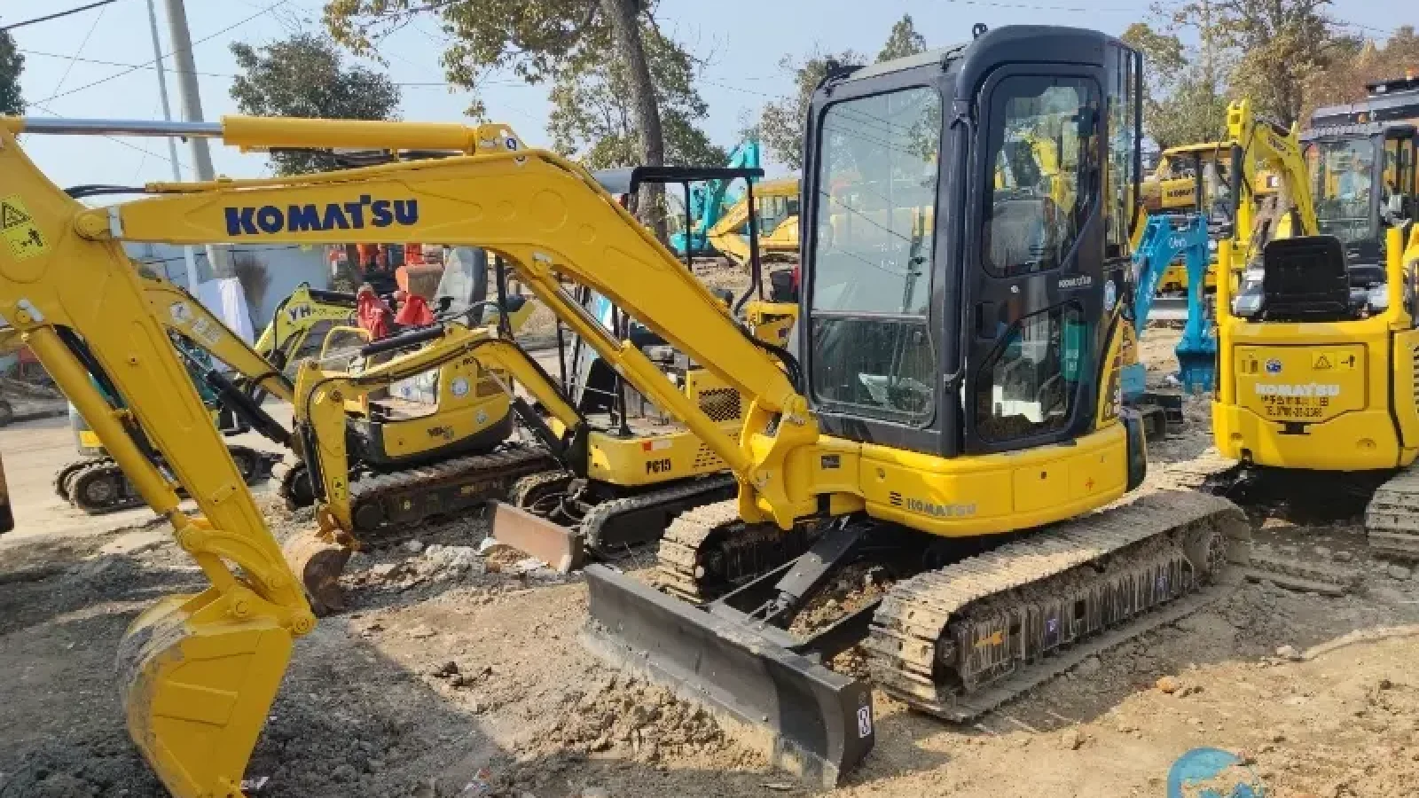8_Used-Excavator-Komatsu-PC35-4