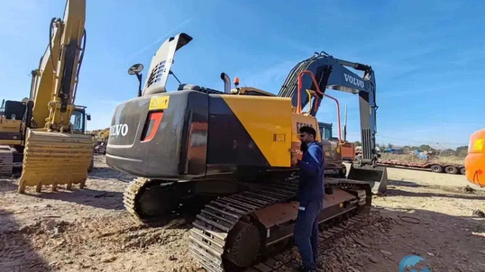 9_Used-Excavator-Volvo-EC290-11