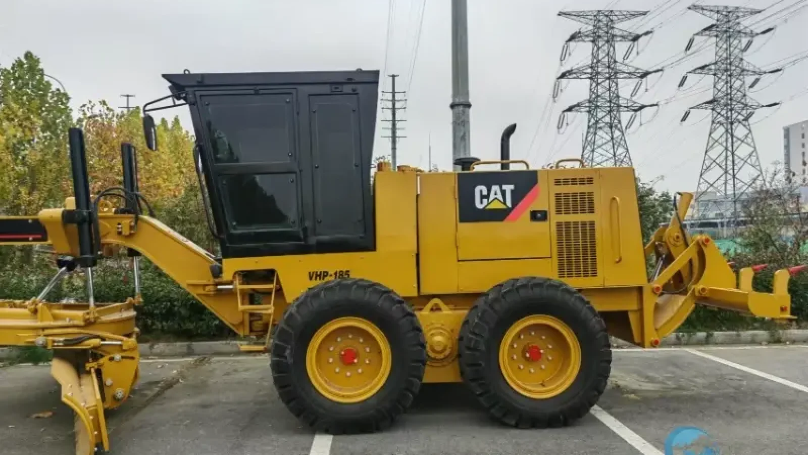 9_Used-Grader-Caterpillar-140H-22