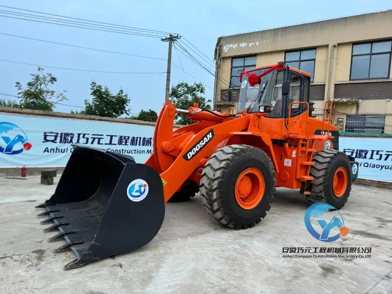 Chargeur Doosan DL505 d'occasion