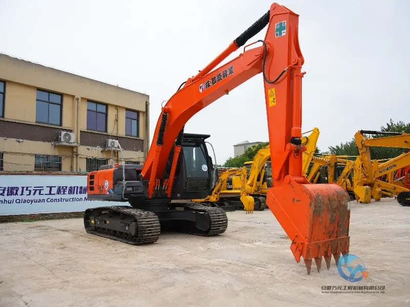 2022 Used Excavator Hitachi 200