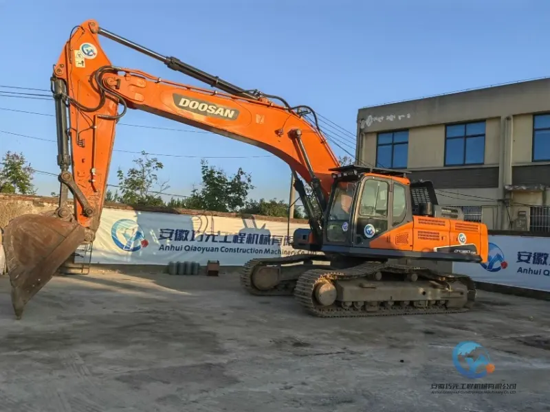 Excavatrice Doosan DX380LC-9C d'occasion
