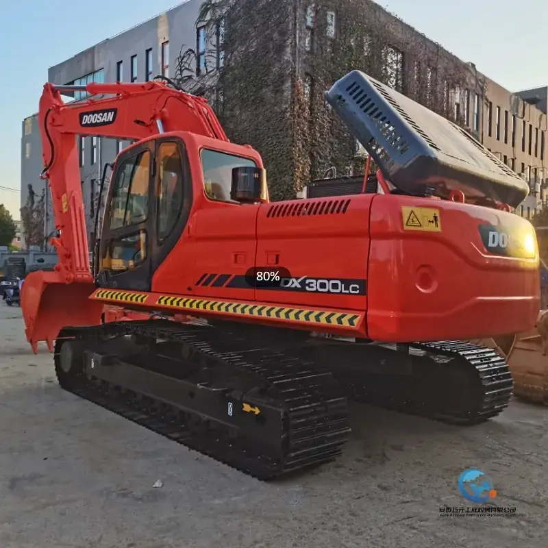 Pelle hydraulique Doosan DX300LC d'occasion