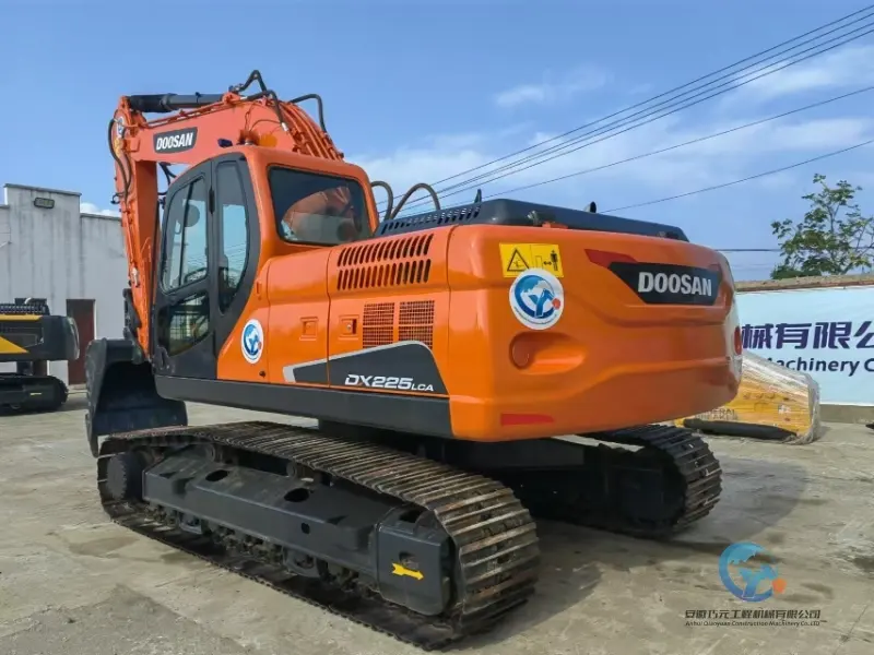Excavatrice Doosan DX225LCA d'occasion