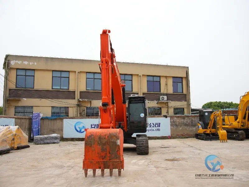 2022 Used Excavator Hitachi 200