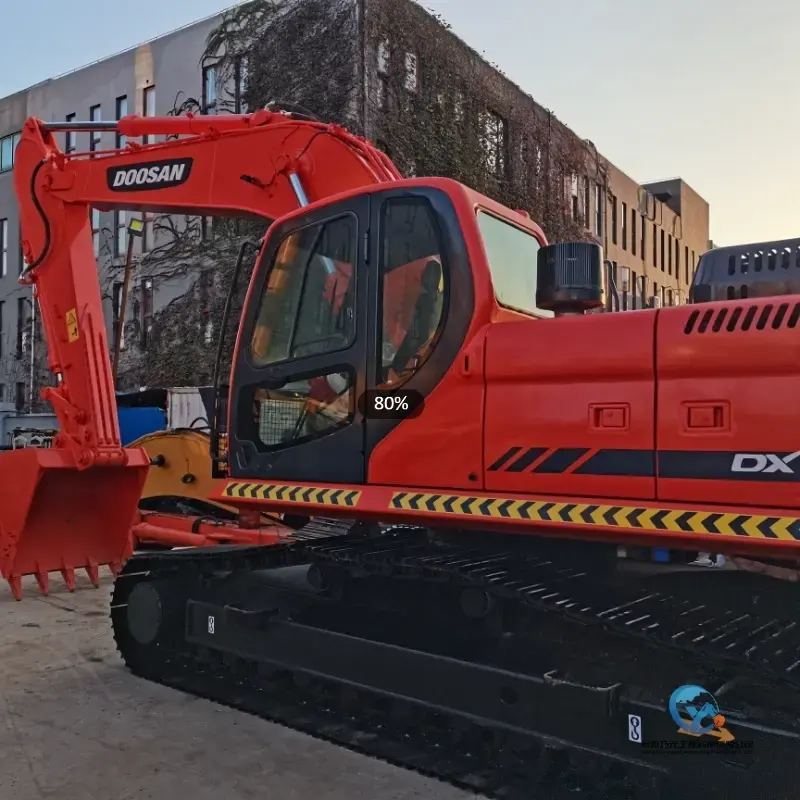 Pelle hydraulique Doosan DX300LC d'occasion
