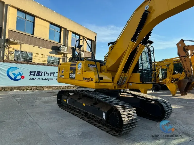 Used Excavator Komatsu PC200-8