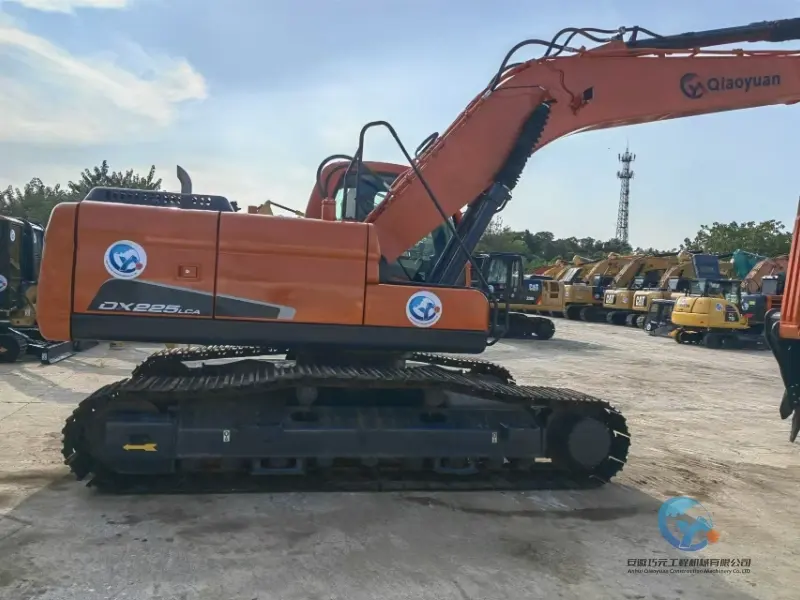 Excavatrice Doosan DX225LCA d'occasion