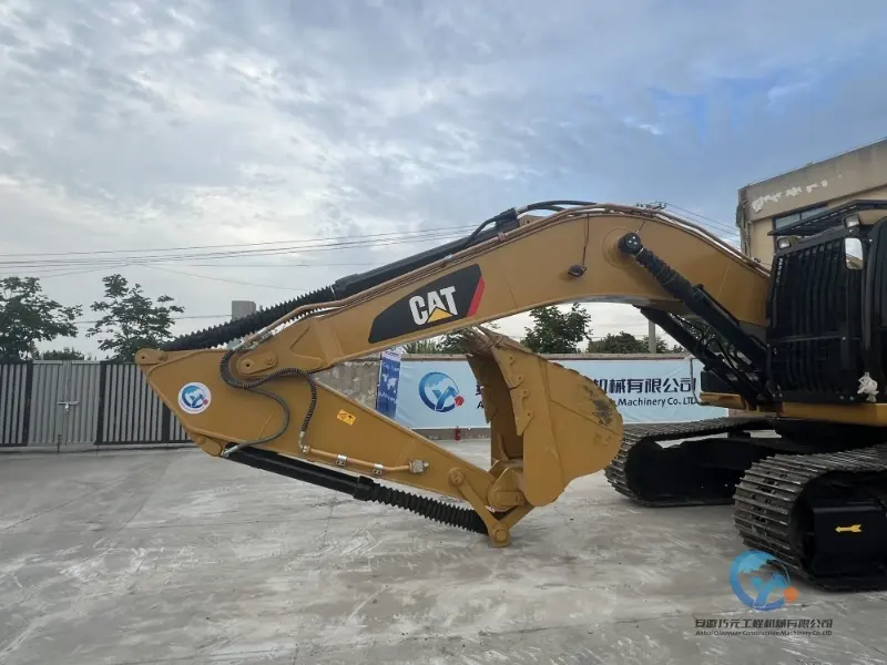 Excavateur Caterpillar 336D2 d'occasion