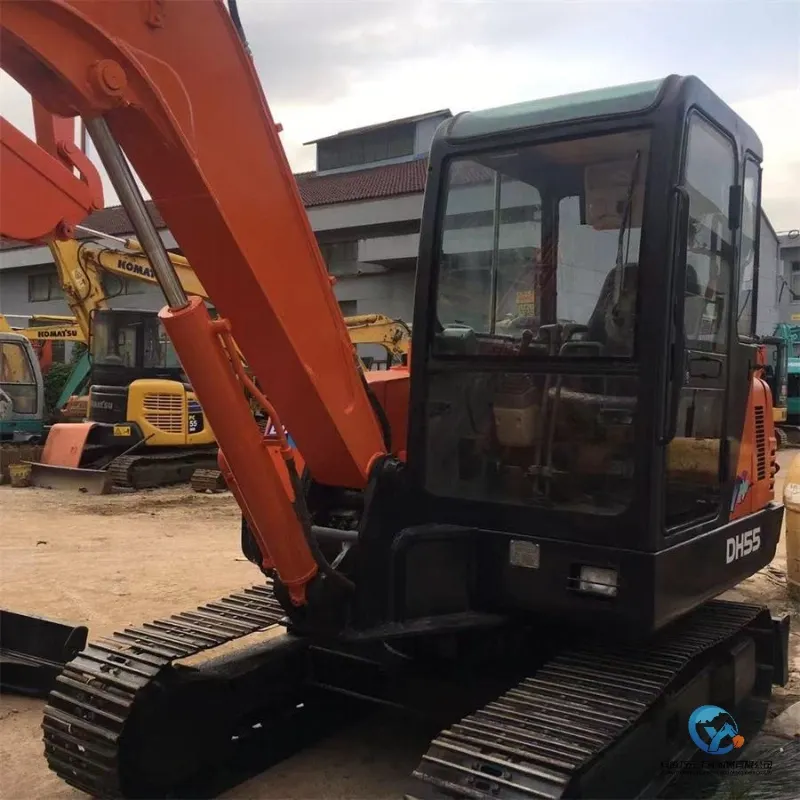 Excavateur Doosan DH55 d'occasion