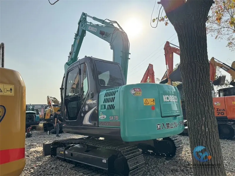 Pelle Kobelco SK75 d'occasion