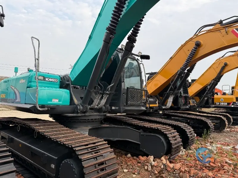 Pelle Kobelco SK350LC-8 d'occasion