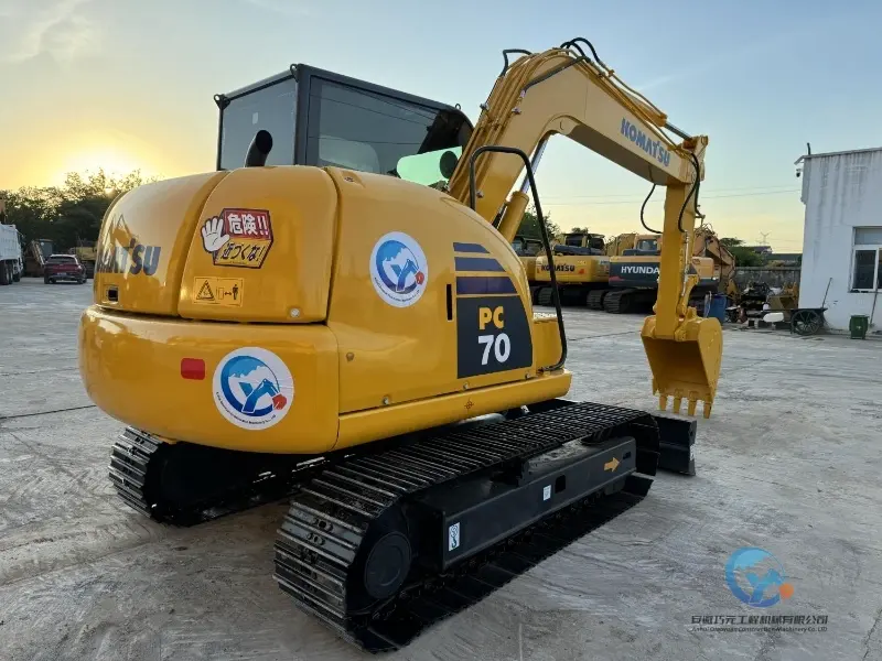 Used Excavator Komatsu PC70-8